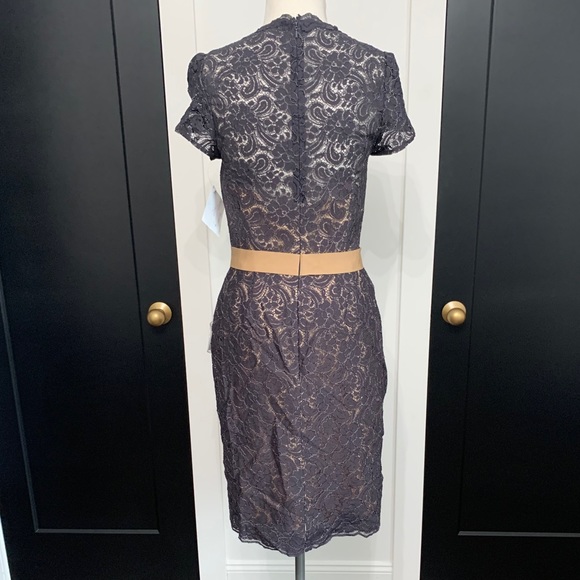 Lace dress - Picture 3 of 5